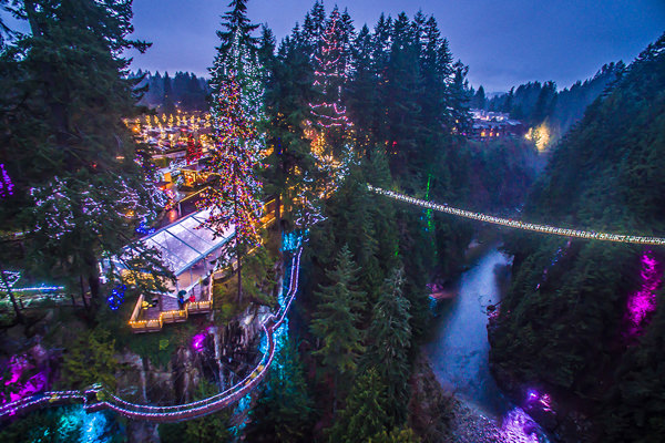 Què veure a Vancouver ? Pont penjant de Capilano. Festival de la llum ( Festival Canyon Lights ) Què veure a Vancouver ? Pont penjant de Capilano. Festival de la llum ( Festival Canyon Lights )