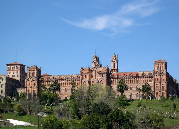 Universidad Pontificia de Comillas Universidad Pontificia de Comillas