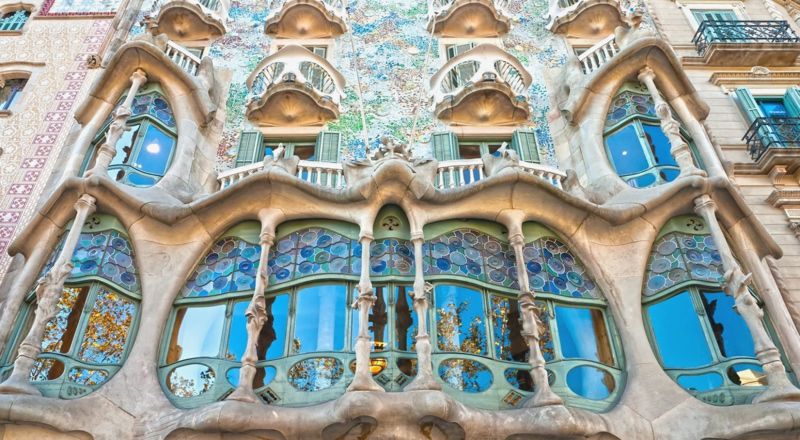 Calavera y huesos. Casa Batlló Calavera y huesos. Casa Batlló