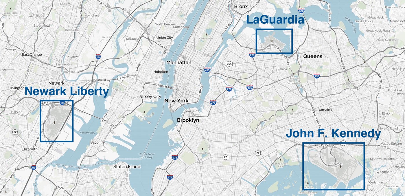 La ciudad de Nueva York dispone de dos aeropuertos internacionales: aeropuerto John Fitzgerald Kennedy y aeropuerto Newark Liberty. Existe un tercer aeropuerto, LaGuardia, pero es para vuelos domésticos.